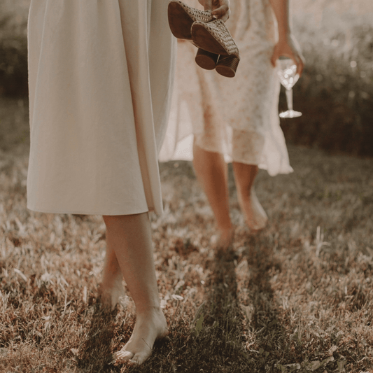 Are you Earthing? - L'Artisan Muse