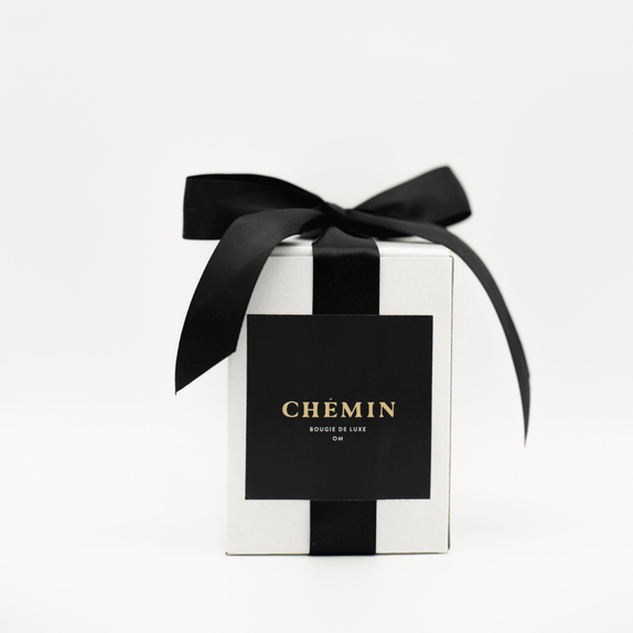 THE OM CANDLE - L'Artisan Muse